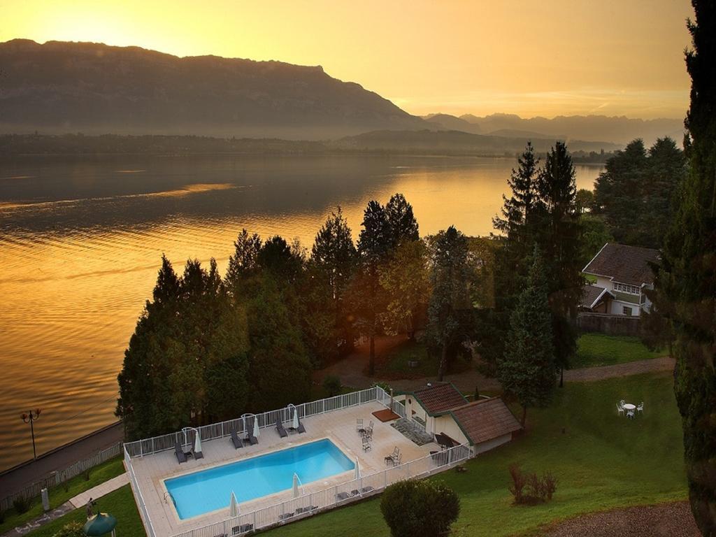 Hotel Ombremont Jean-Pierre Jacob Le Bourget-du-Lac Exterior photo